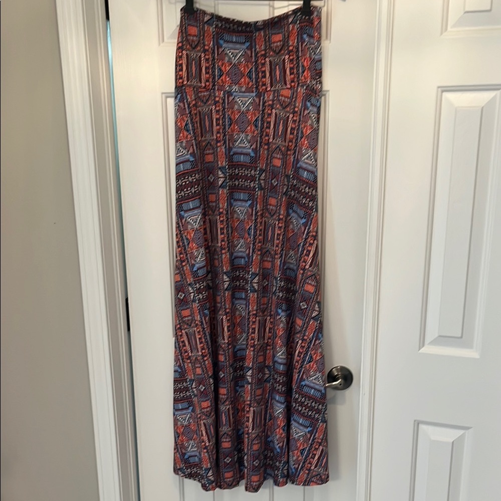 Geometric Patterned Maxi Skirt